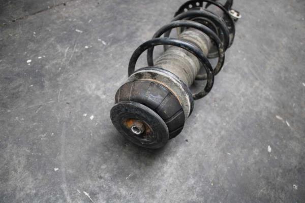 AMORTISSEUR AVANT GAUCHE SUZUKI SX4 S-CROSS - Vue 2